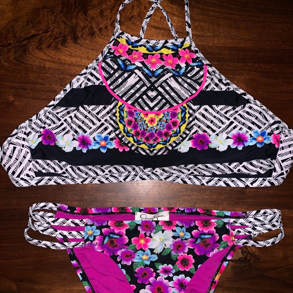 Jessica Simpson 2 piece swimsuit